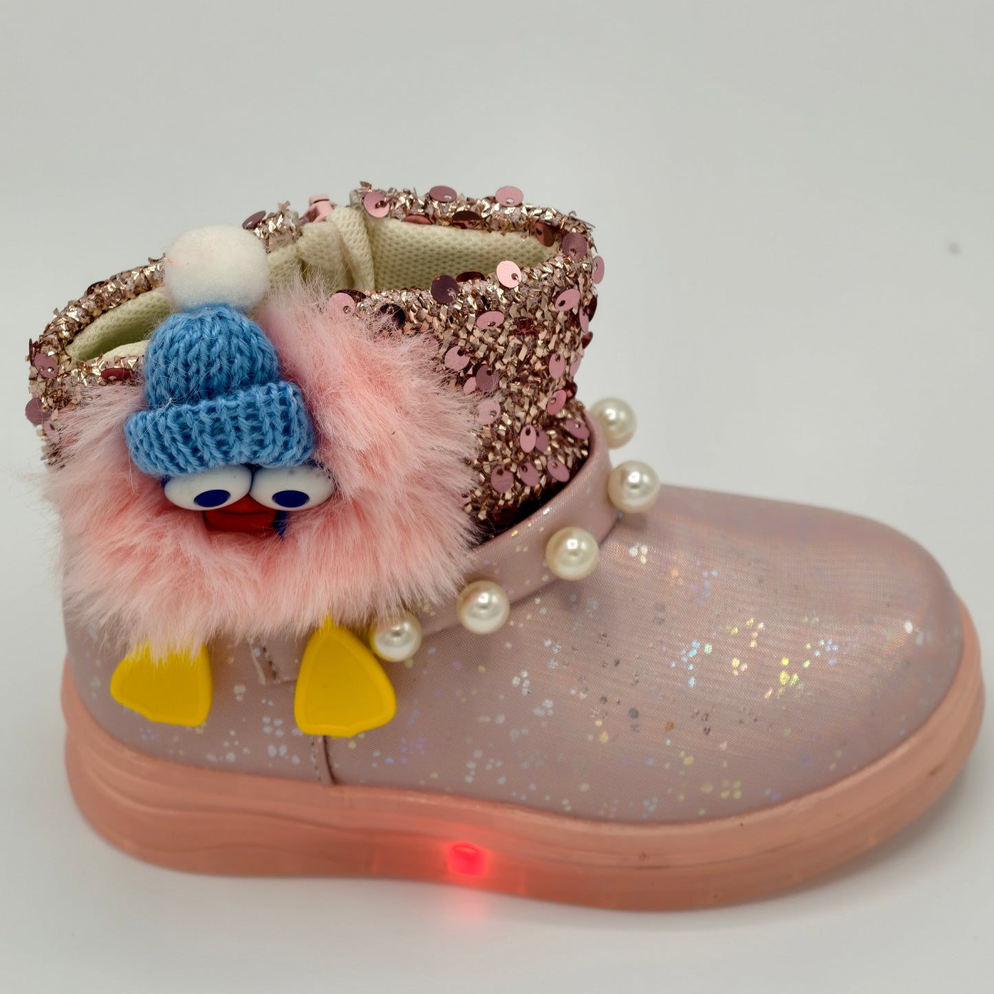 double eyes cap shoe