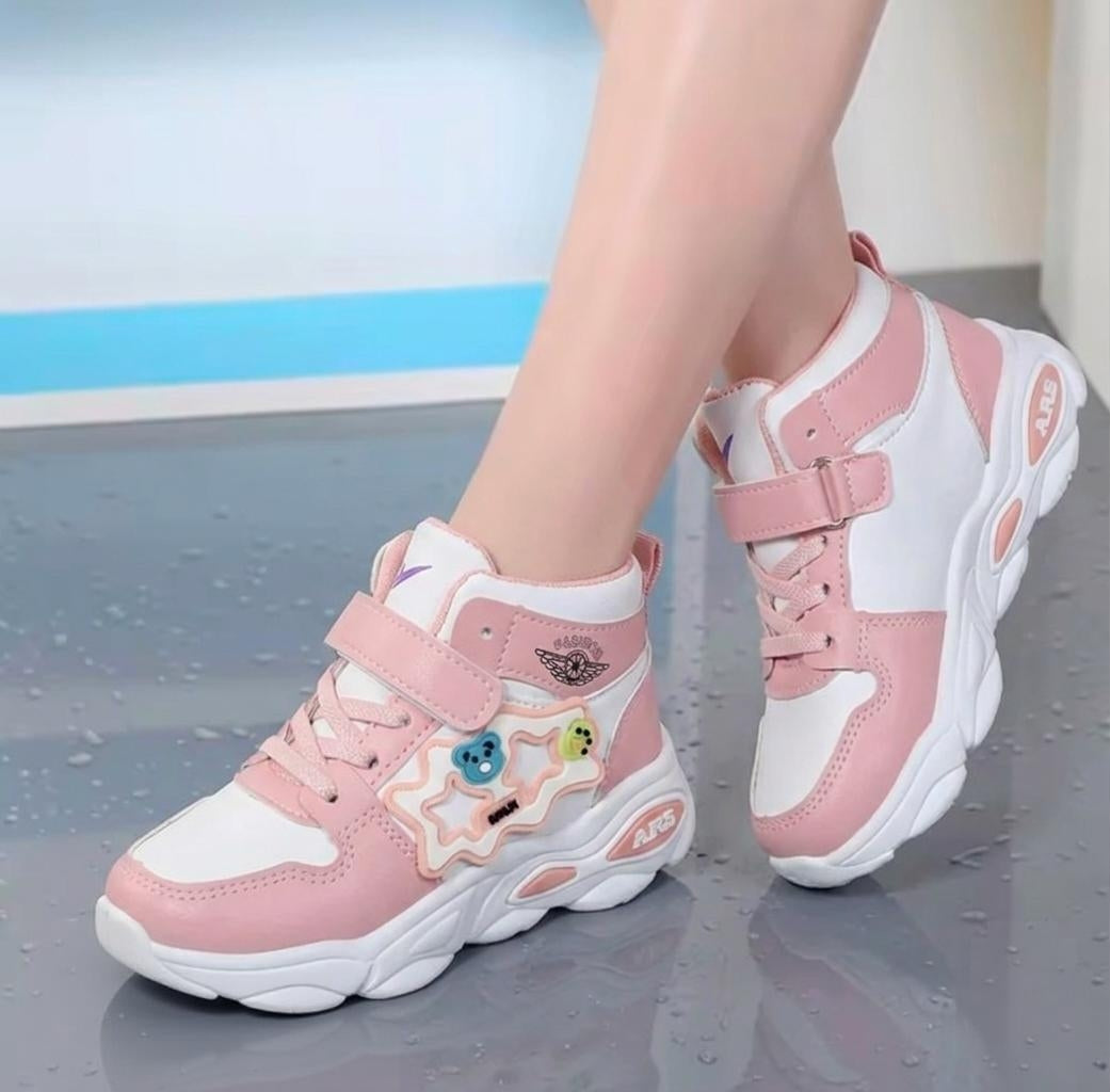 star pink shoe