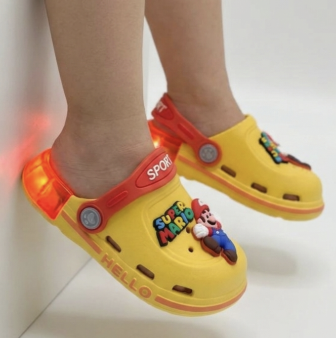 super mario light extra soft crocs