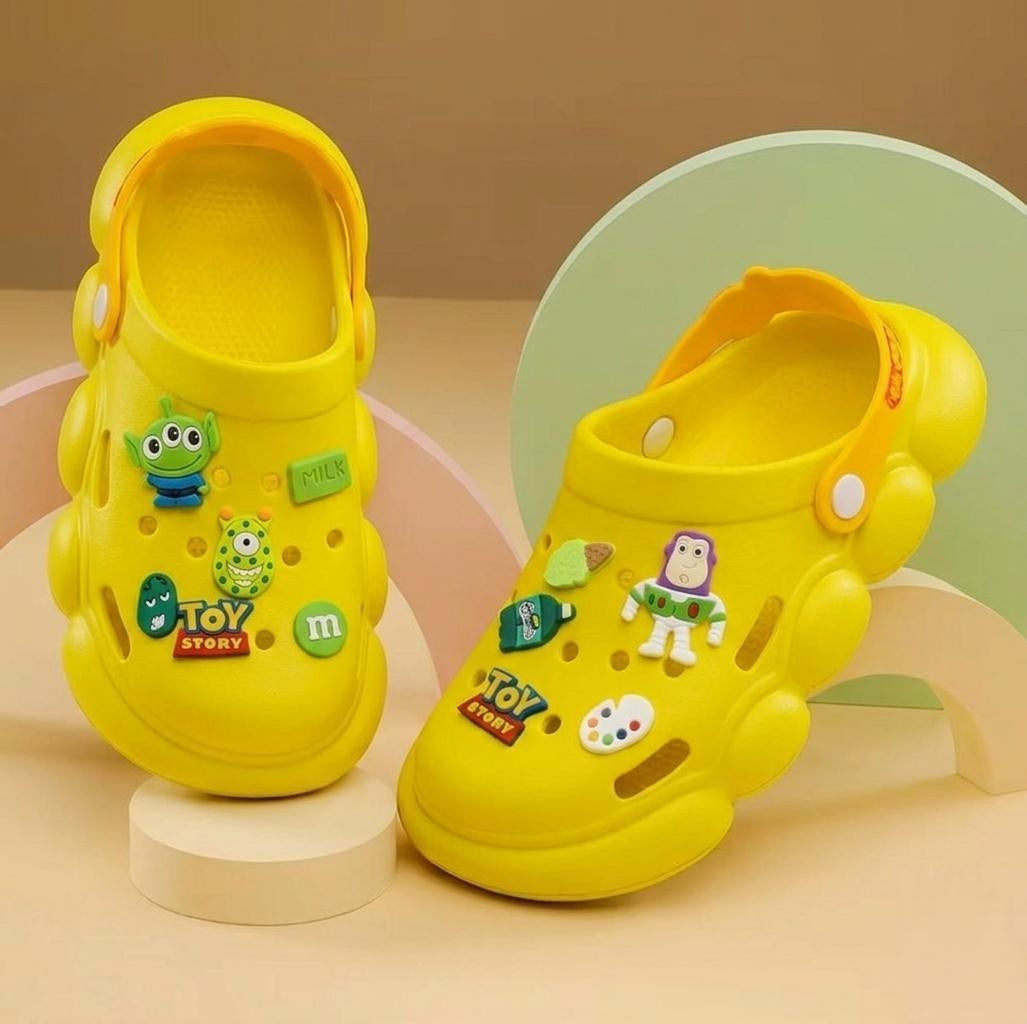 extra space soft crocs