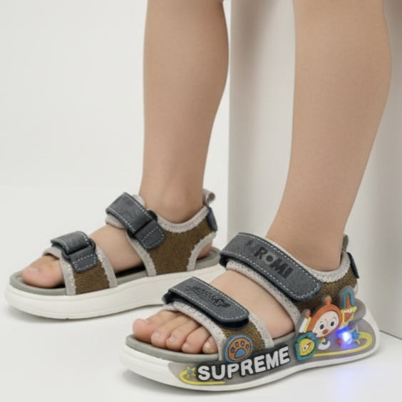 Sup-Reme Sandle