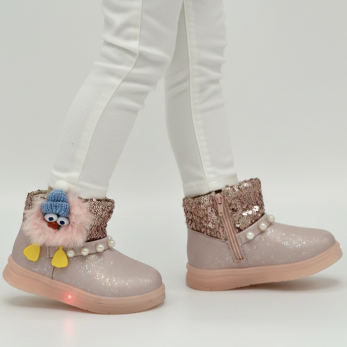 double eyes cap shoe