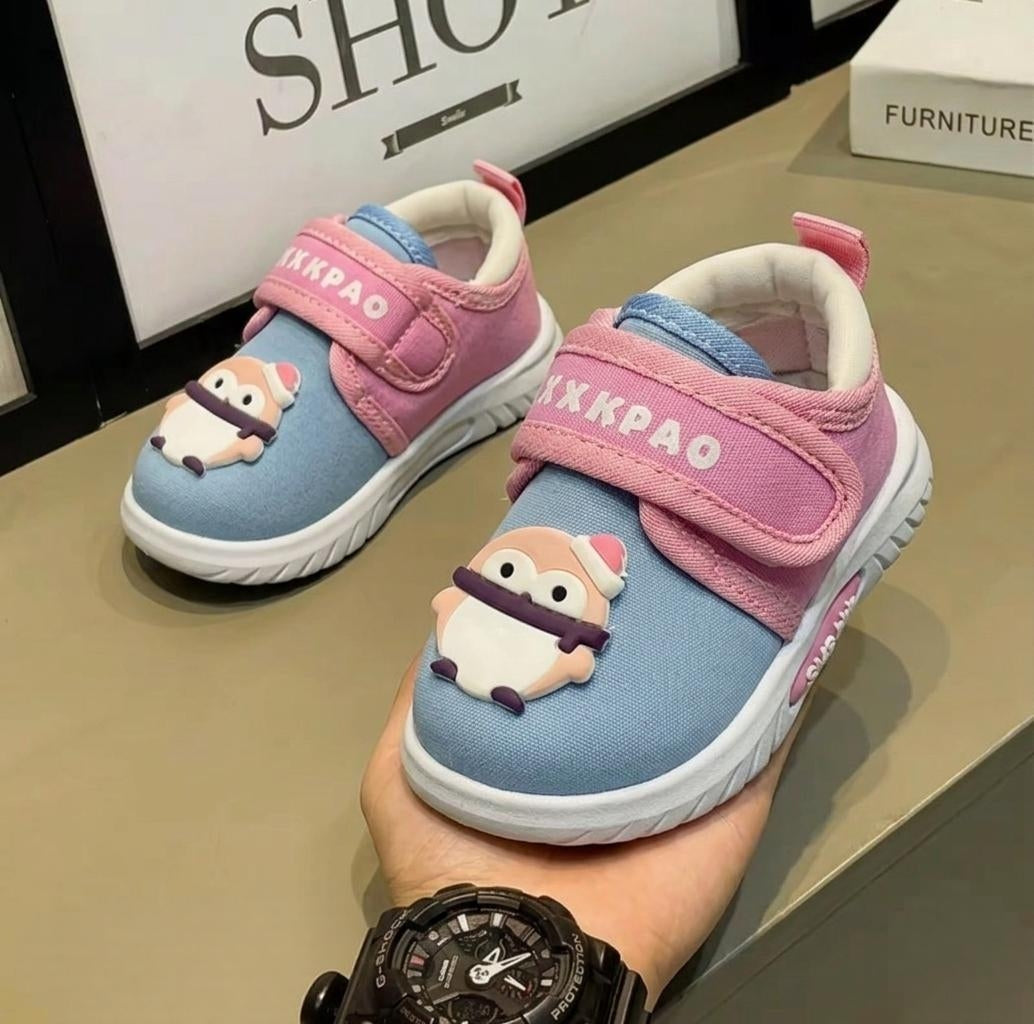 USD-05 Shoe