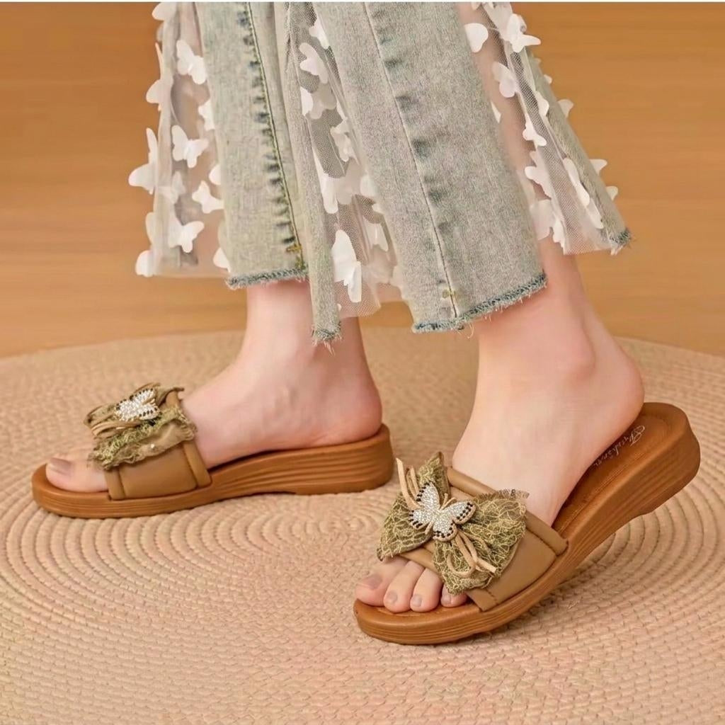 women butterfly salipper