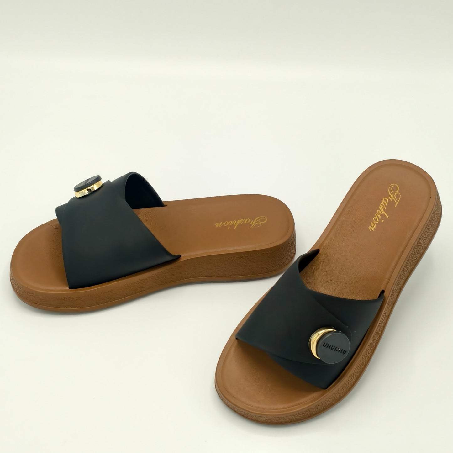 women fashion salippers